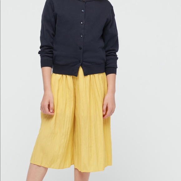 Uniqlo girls skirt pants sz11-12